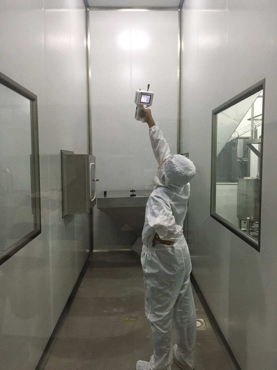 萬(wàn)級(jí)凈化車(chē)間溫、濕度檢測(cè)